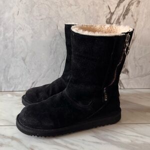 UGG Australia Mayfaire Black Suede Boots Rainbow Zipper Shearling Lined